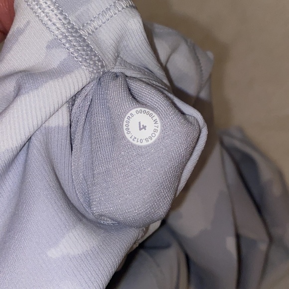 Lululemon Wunder Under Short 10" Ribbed Size 4 NWT - Picture 5 of 6